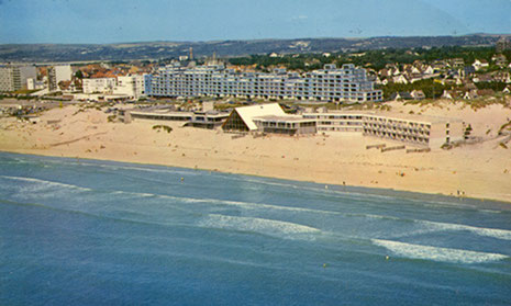 L'institut de thalassothérapie du Touquet-Paris-Plage, constuit directement en bordure de plage