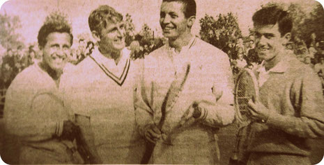 De gauche à droite : les champions de tennis au Touquet-Paris-Plage dans les années 1950Ségura, Hoad, Trabert et Rosewall