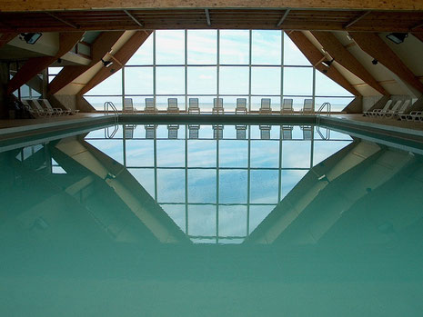 Le bassin d'eau de mer de la piscine de thalassothérapie du Touquet