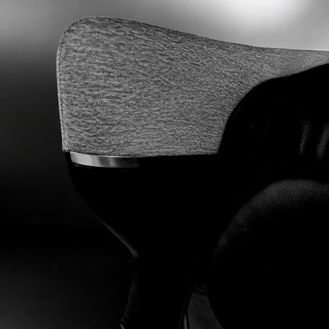 FAQ zu Leder oder Stoff beim Relaxsessel: Unterschiede bei Komfort, Pflege und Alltag, damit Sie das passende Material schnell wählen.