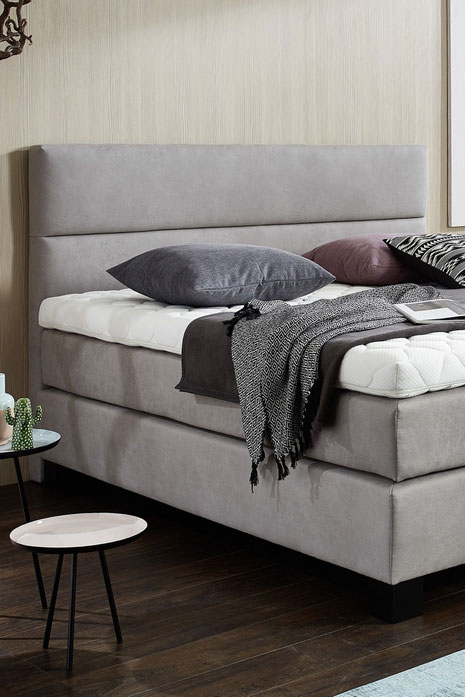 Das Boxspringbett 140x220 bietet großzügigen Komfort für große Menschen und Paare. Individuelle Konfiguration, hochwertige Qualität, schnelle Lieferung und flexible Zahlungen.