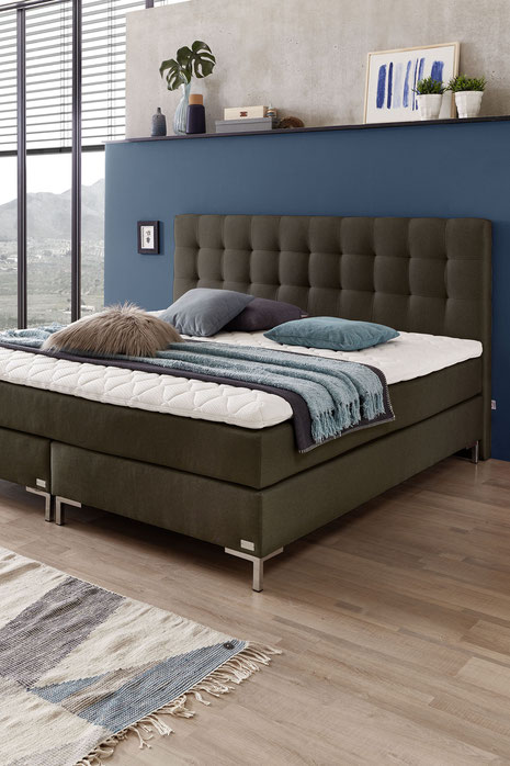 Das Boxspringbett 160x210 vereint großzügige Maße mit individueller Gestaltung, hochwertigen Stoffen und optimalem Komfort für erholsamen Schlaf bei höchster Qualität.