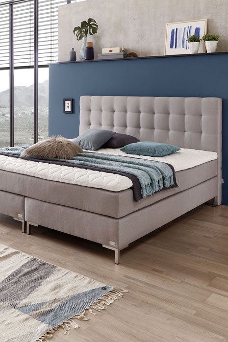 Das Boxspringbett 200x210 vereint großzügigen Komfort mit hochwertiger Verarbeitung und individueller Auswahl für gesunden, erholsamen Schlaf zu zweit.