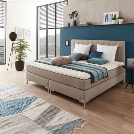 Wie viel kg hält ein Boxspringbett aus? Der Ratgeber erklärt Gesamtgewicht, Punktlast, Aufbau und Reserven, damit Komfort und Haltbarkeit stimmen.
