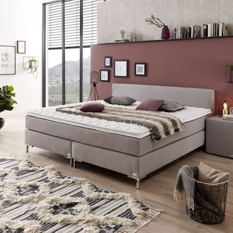 Das Boxspringbett Flensburg mit Latex-Topper bietet exklusiven Schlafkomfort, individuelle Anpassung und nachhaltige Materialien für erholsamen Schlaf zu Hause.