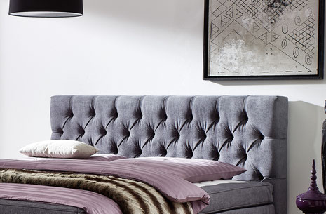 Entdecken Sie das Boxspringbett Chesterfield: Eleganz trifft Komfort. Klassisches Design, individuell anpassbar für ein luxuriöses Schlaferlebnis.