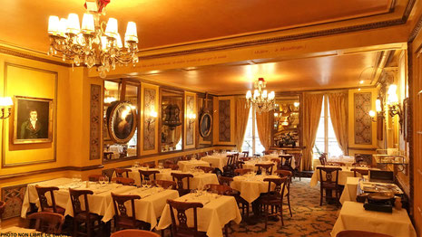 Intérieur du Procope,photo non libre de droits