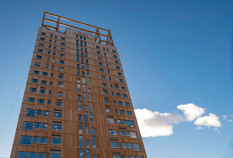 Quelle: Shutterstock  Größtes Gebäude der Welt aus Holz: Hotel Mjøstårnet in Brumunddal, Norwegen