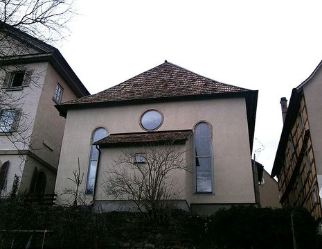 Rückseite der Misrachwand der Hechinger Synagoge mit einem Rest der alten Stadtmauer, von Südost. Foto: Gabriel Werner