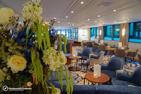 MS VIVA TIARA Panorama Lounge