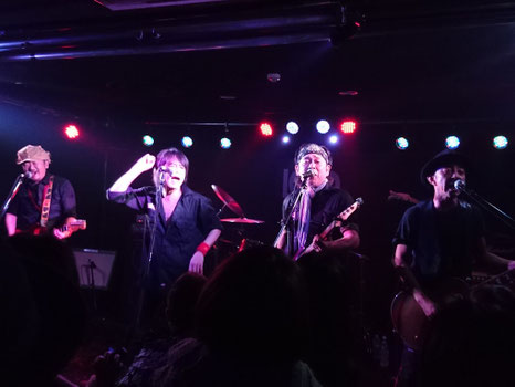 thegauntlet-band ページ！