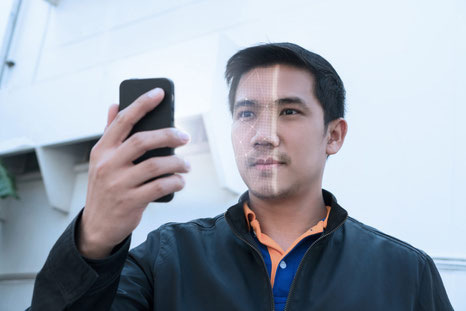 Für die Produktion wird per App eine Gesichts-Scan-Funktion (3D Scan) verwendet.
