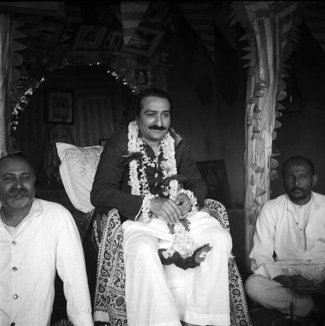 MSI Collection ; Arangaon darshan on 28 August, 1938, India -( L-R ) Gustadji, Baba and Bala Tambat
