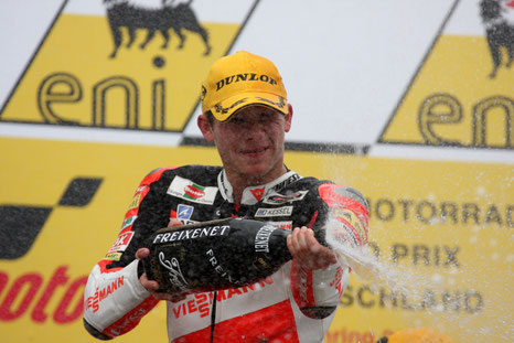 Stefan Bradl: Moto2 Weltmeister 2011. Doch was ist von dem Titel für den Sport in Deutschland hängen geblieben?