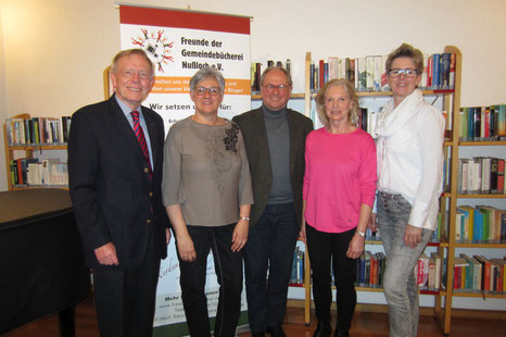 Der Vorstand "Freunde der Gemeindebücherei Nußloch" im Jahr 2019