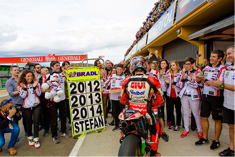 MotoGP - Großer Abschiedsbahnof für Stefan Bradl von seinem Team in Valencia 2014.