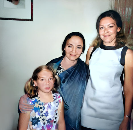 1969, India : Ruth with her daughter Leslie with Mehera Irani