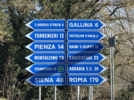 Abbazia di San Salvatore 　アッバツィア・ディ・サンサルバトーレ　サンサルバトーレ修道院