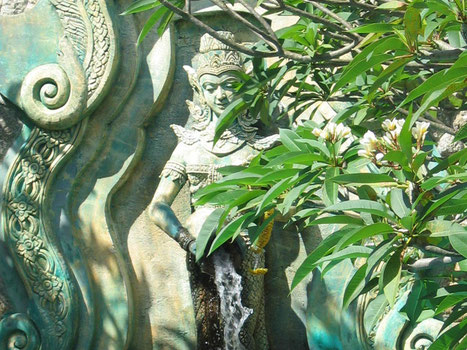 Wohlriechende Öle, entspannende Ohr- und Kopfmassage, Fußreflexzonenmassage, inneres Gleichgewicht erhalten, sich zurückziehen, Träume wahrwerden lassen, sich selbst wieder finden, abschalten, Auszeit nehmen, Meditieren, sich mit dem Göttlichen verbinden