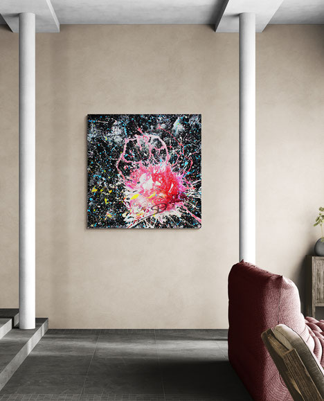 Sarah Esslinger-Dahlmann, Hello (nach dem Song von Adele), September 2016, 100 x 100 cm, Mischtechnik auf Leinwand, abstraktes, kraftvolles, farbintensives Werk, Raumansicht, Beton, Kunst: schwarz, pink-rot, Explosion