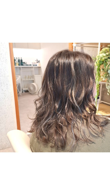 横浜　元町　石川町　　髪質改善　ヘッドスパ　美容室　トリートメント　艶　ルネフルトレール　ハイライト
