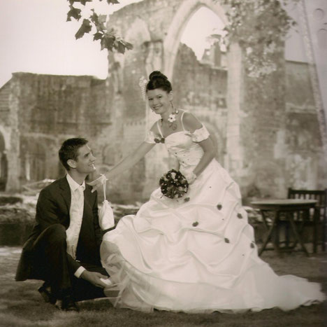Robe de mariée Aurore, mitaine dentelle, et bourse