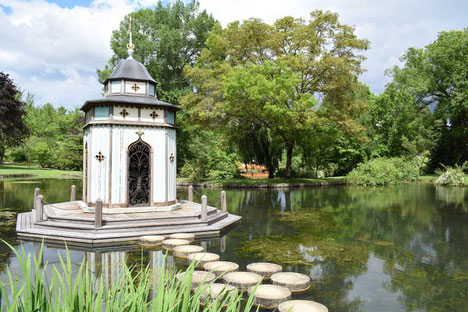 parc-floral-Apremont-sur-Allier-plus-beau-village-de-France-tourisme-Cher