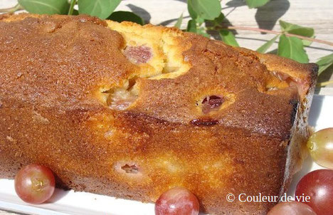 recette-cake-moelleux-raisins-frais