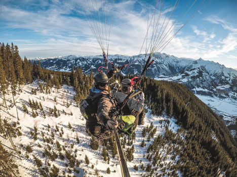 Tandem flight in summer