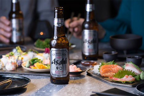 東洋の料理とビール