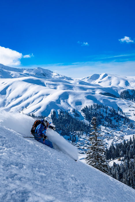 Caucasus, Catskiing, Catski Europe, Swiss catski, Heliskiing, Bakhmaro