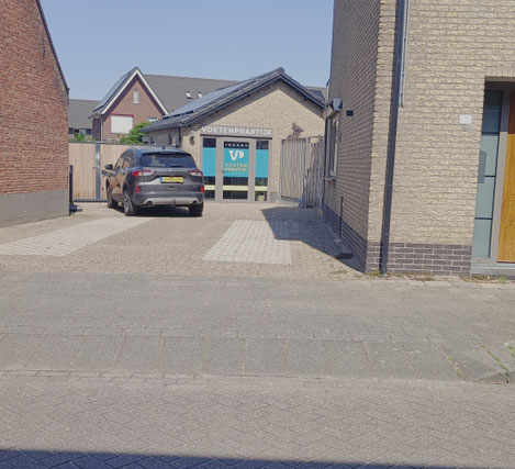 Voldoende parkeerruimte bij Voetenpraktijk Zundert