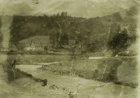 Mußestunde am Bach: In Sallinghausen um 1900 