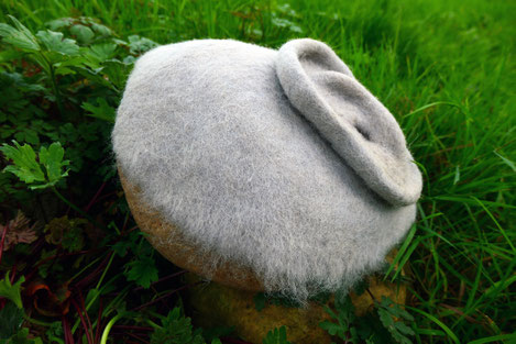 Untitled, felted wool and pebble, dim. 14,50 cm x 13 cm x 25 cm, 2025