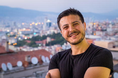 Our couchsurfhost Asim in front of the city of izmir