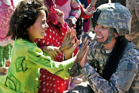 L'armée fait petit à petit la place aux femmes. crédit photo : Pixabay© skeeze