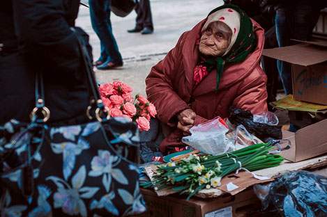 Уровень бедности в Грузии снизился в два раза