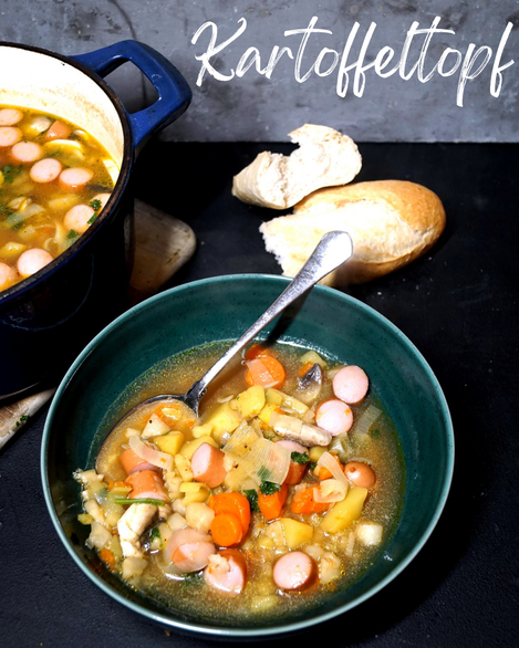 herzhafter Kartoffeltopf mit Würstchen, Pilzen und Gemüse