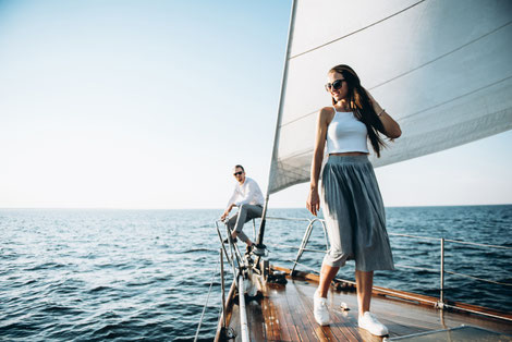 Mitsegeln Griechenland Athen Katamaran, Familienreise Segelurlaub, Peloponnes, Kykladen, Katamaranurlaub, Familiensegeln mit Kinder, Single mit Kind.