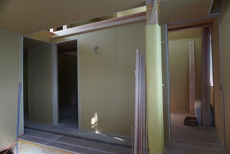 千葉での家づくり-千葉県-千葉市-注文住宅-一級建築士事務所-設計事務所-建築家-高性能住宅-高断熱高気密-heat20g2-耐震等級3-許容応力度設計-断熱等級6-長期優良住宅-住まい-家-木造-木の家-木箱プロジェクト-難しくない家-断熱等級6（UA値0.46｜HEAT20 G2～G3水準）-耐震等級3（許容応力度設計）-値0.7以下（気密性能／中間測定時）-長期優良住宅対応-一次エネルギー消費量等級6／ZEH対応可／BELS評価対応可-高耐久仕様