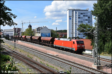 152 090-7 befördert am 02. August 2022 den GAG 68631 von Zwickau nach Riesa. In Chemnitz-Süd erwischte ich den kurzen Schotterzug