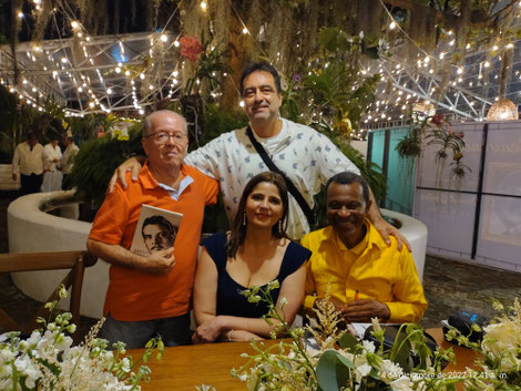 Danilú Santos-Price con los melómanos.