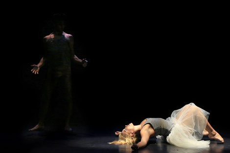 Paula Pérez  - coreografia interpretativa contemporaneo