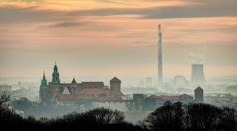 Krakow before sunrise (by Jar.ciurus / wikipedia)