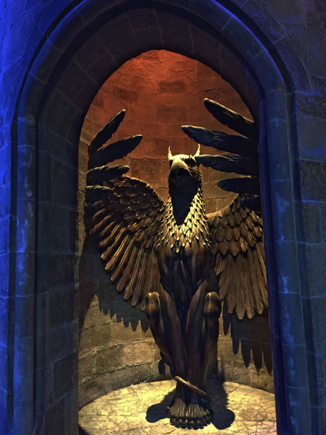 image: nina luca, warner bros london, warner bros studios, harry potter, hogwarts, hogwarts express, harry potter london, harry potter studios, london warner bros
