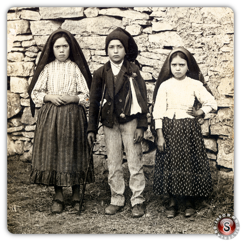 Da sinistra - Lucia dos Santos, Francisco e Giacinta Marto