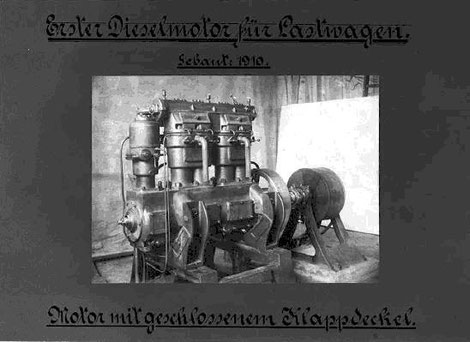 Vierzylinder-LKW-Dieselversuchsmotor Baujahr 1910; Gewicht ca. 480 kg, Leistungsgewicht = 16 kg/PS, ein für die damalige Zeit guter Wert.