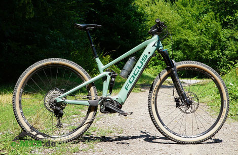 Das neue e-MTB von Focus, das Thron² hier im Test.