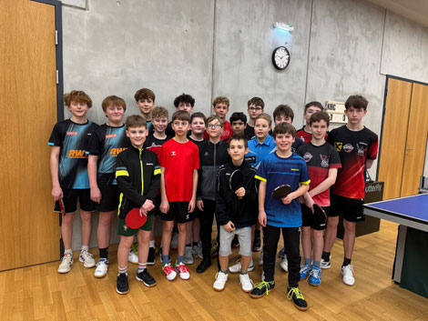 In der neuen Tischtennishalle in Kirchberg matchten sich die Teams des Rookie Cups Mitte.