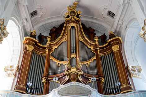 Orgeln in Kirchen sind toll - Klavier aber auch - Klavierlehrer in Burbach -
